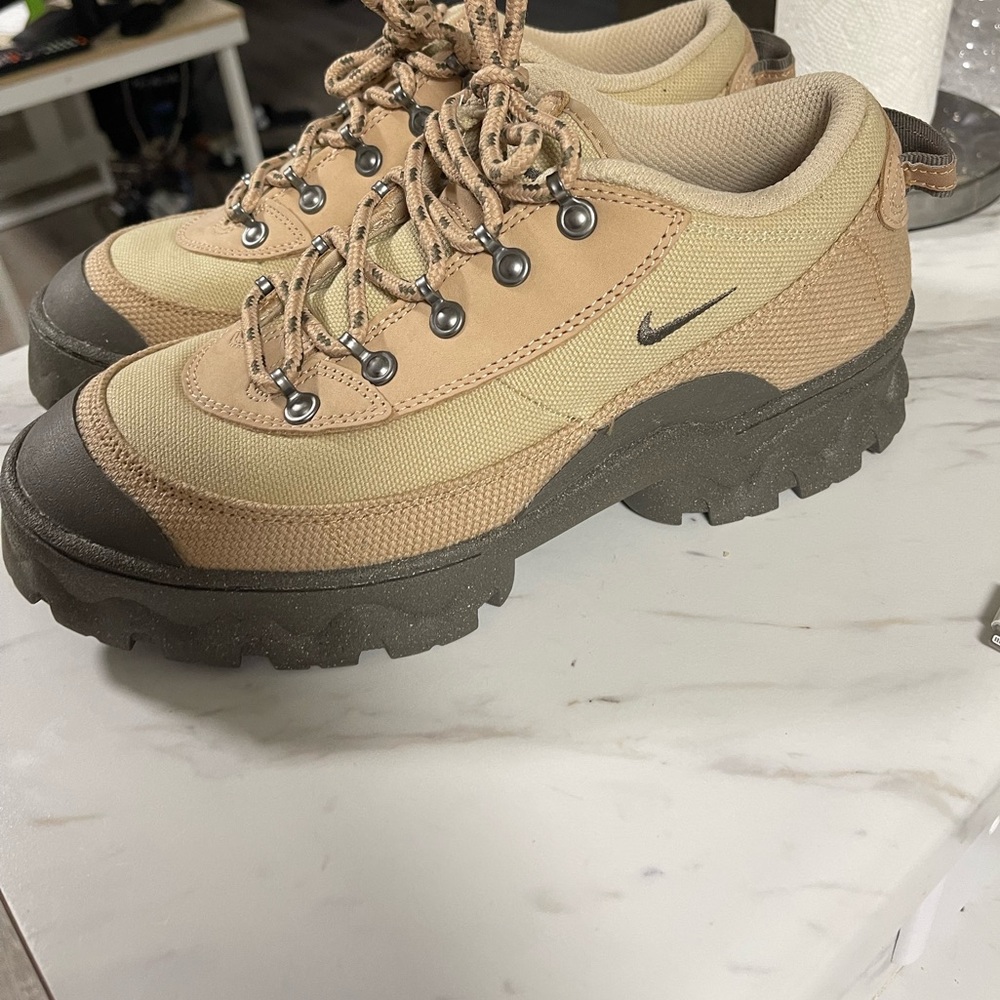 Nike lahars